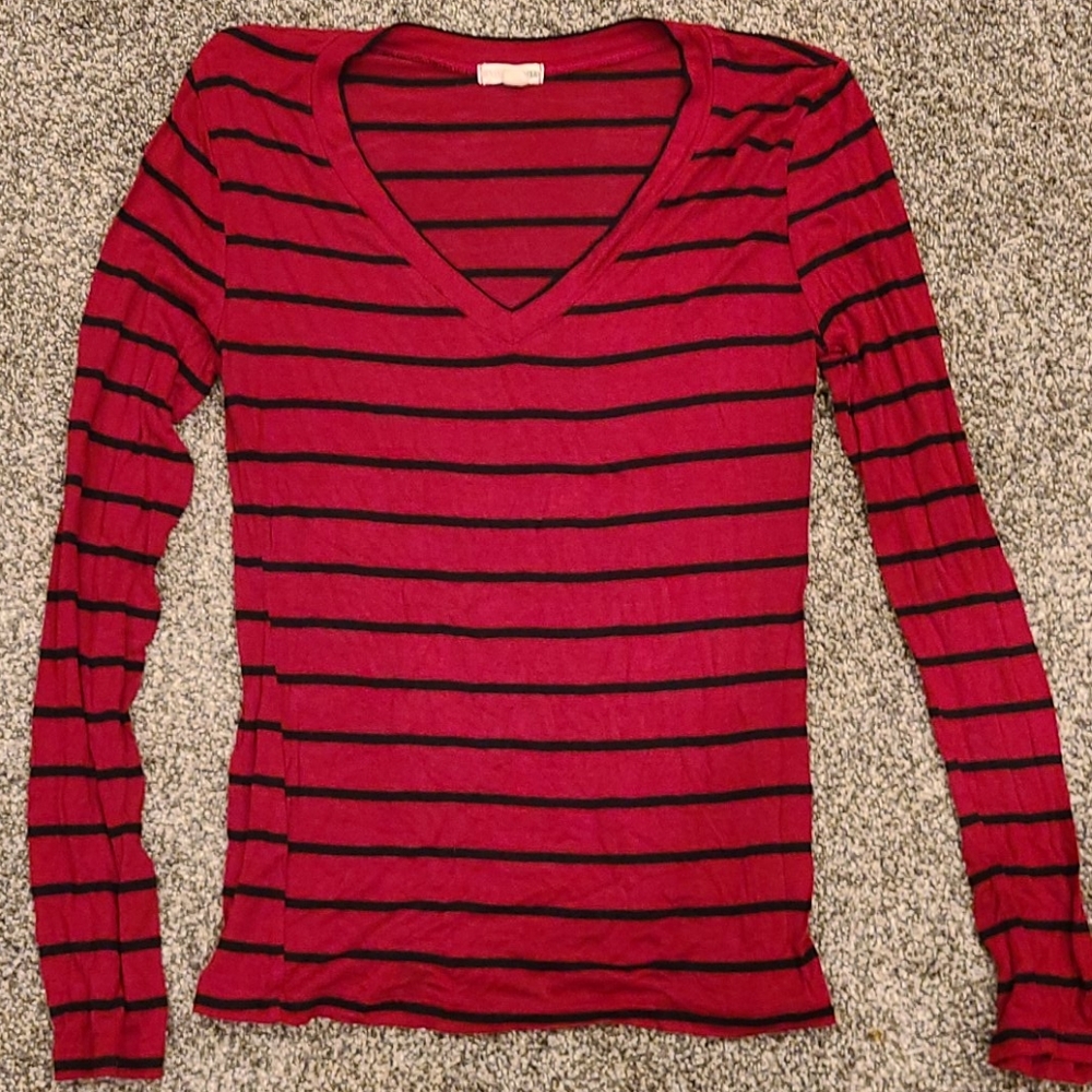 Zenana Outfitters Long Sleeve V-Neck T-Shirt